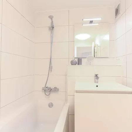 6 Pers. Renove, Terrasse Sud, Aux Pieds, Wifi, Conciergerie - Fr-1-545-38 Val Thorens