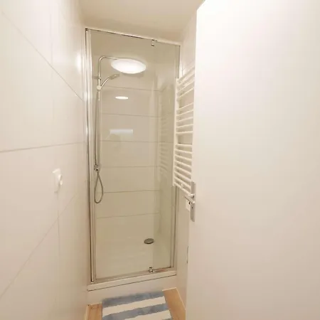 6 Pers. Renove, Terrasse Sud, Aux Pieds, Wifi, Conciergerie - Fr-1-545-38 *